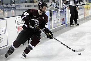 Mat Bodie, the goal-scorer for Union, looks for a passing target. (Nicole Goodhue Boyd)