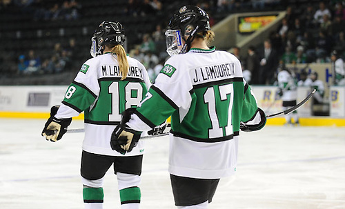 North Dakota's Monique and Jocelyne Lamoureux (Matt Clemetson/North Dakota Athletics)