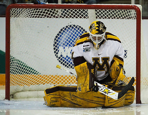 Players on the 2012-2013 All-USCHO D-I Women's teams (Noora Räty). (Ryan Coleman/Ryan Coleman, USCHO.com)