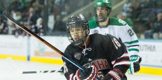 14 Nov.29 The University of North Dakota hosts the University of Nebraska Omaha in a NCHC matchup at the Ralph Engelstad Arena in Grand Forks, ND Austin Ortega (University Nebraska Omaha-16) (Bradley K. Olson)