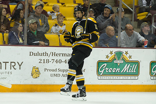 02 Oct 16:  Joel L'Esperance  (Michigan Tech - 11). The University of Minnesota Duluth Bulldogs host the Michigan Technological University Huskies in a non-conference matchup at Amsoil Arena in Duluth, MN. (Jim Rosvold/USCHO.com)