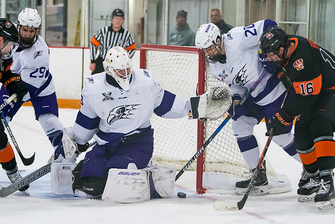 Erik Brown (16 - RIT), Noah Delmas (20 - Niagara), Brian Wilson (33 - Niagara) (2018 Omar Phillips)