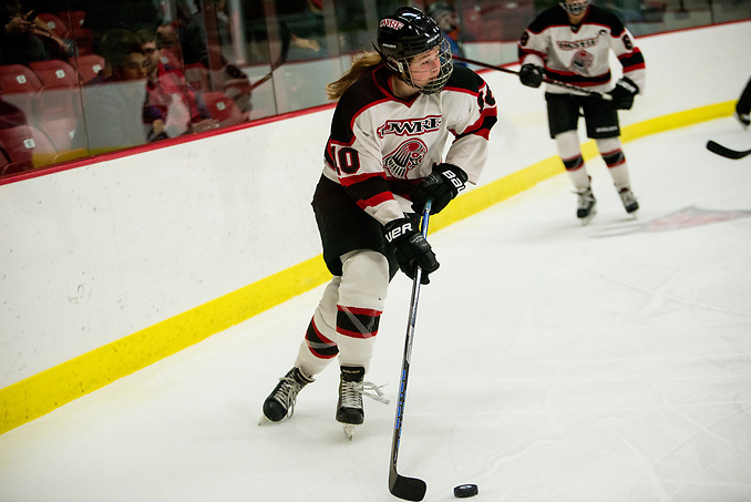 Callie Hoff Womens Hockey VS St Thomas_11142017_TS (Tori Lynn Schneider)