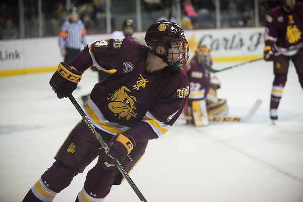 Dylan Samberg of Minnesota Duluth. Minnesota Duluth vs. Colorado College at World Arena, Jan. 13, 2018. (Candace Horgan)