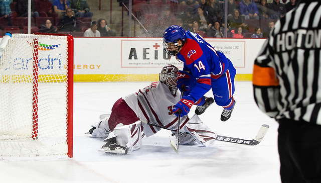 AMHERST, MA - JANUARY 4: NCAA hockey at the Mullins Center on January 4, 2019 in Amherst, Massachusetts. (Photo by Richard T Gagnon) (Richard T Gagnon)