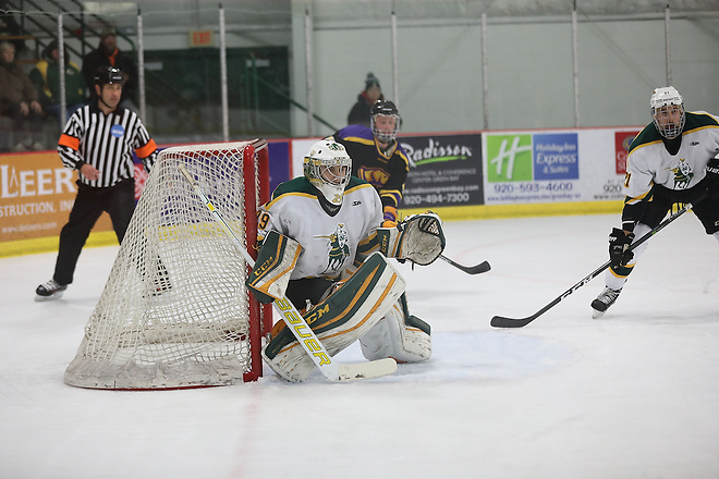 T.J. Black of St. Norbert (Steve Frommell, d3photography.com)